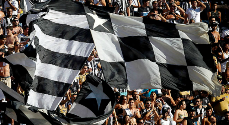  Torcida do Botafogo compareceu em peso apenas em cinco jogos na Série B do Brasileirão!