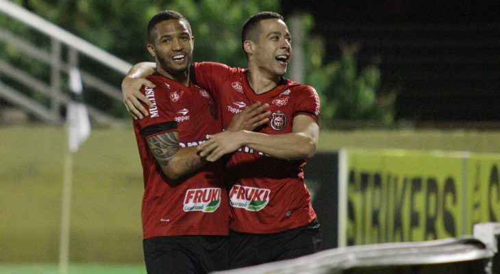  Brasil venceu Bragantino e se manteve na cola do G4 da Série B do Brasileirão!