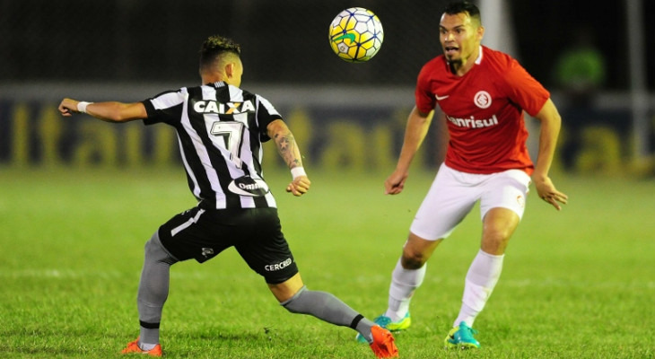  Internacional perdeu para o Botafogo e se manteve na zona de rebaixamento do Brasileirão!