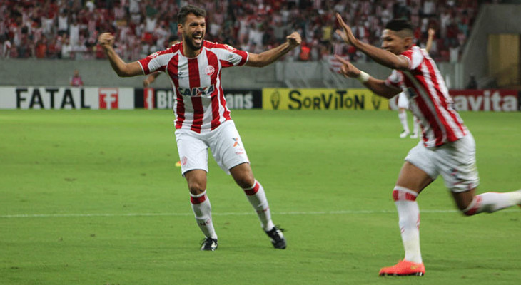  Náutico venceu o líder Atlético Goianiense e voltou ao G4 da Série B do Brasileirão!