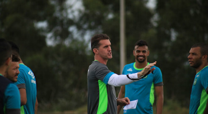  Técnico Vágner Mancini já começou os trabalhos de olho na longa temporada da Chapecoense!