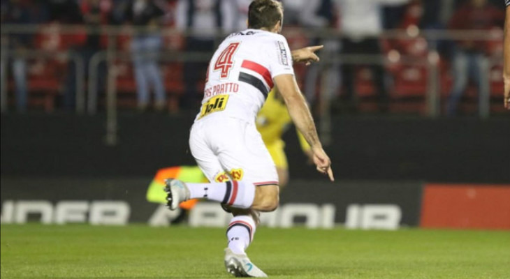  São Paulo até recuperou-se ao vencer o Vasco, mas segue na zona de rebaixamento do Brasileirão!