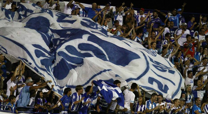  Torcida do Avaí já comemorou muito mais nos quatro jogos do returno do que no início do Brasileirão!