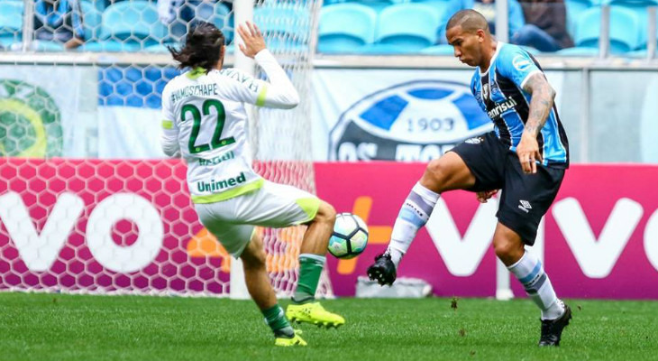  Grêmio perdeu da Chapecoense e acumulou sua quarta derrota nos últimos sete jogos!