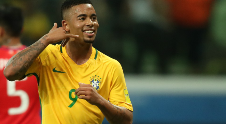  Brasil, sede da última Copa do Mundo, foi a primeira seleção a se classificar para o Mundial da Rússia em 2018!