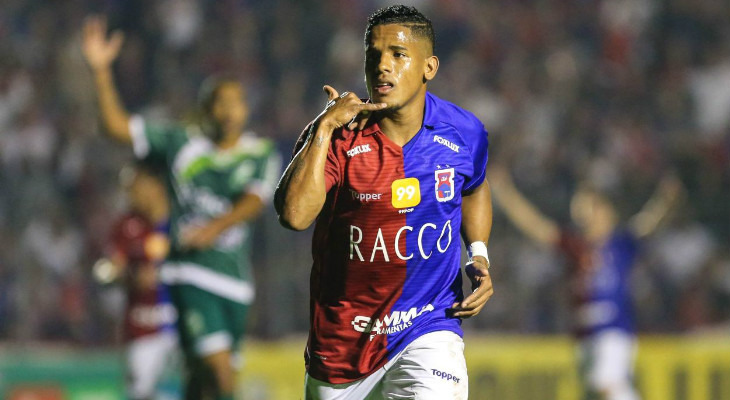  Paraná fez mais uma vítima em casa, disparou na classificação dos mandantes e se manteve no G4 geral da Série B!