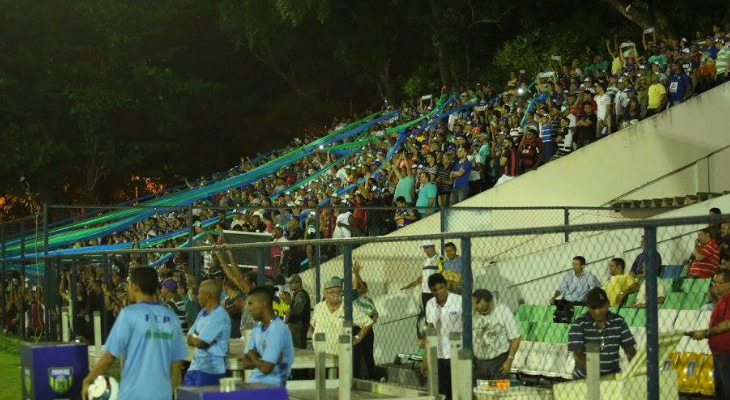  Torcida do Altos sempre se anima quando o jogo é contra o Piauí pelo Estadual Piauiense!