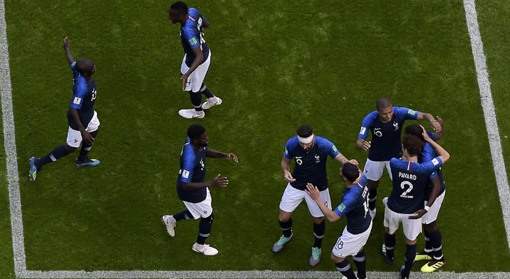  França venceu a Austrália em jogo que teve o uso do VAR pela primeira vez em Copas do Mundo!