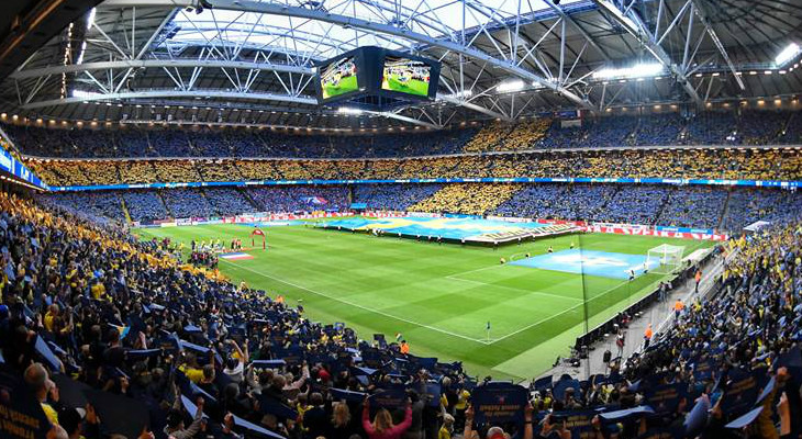  Torcida sueca não vê a hora de voltar a festejar uma vitória na estreia da Copa do Mundo!