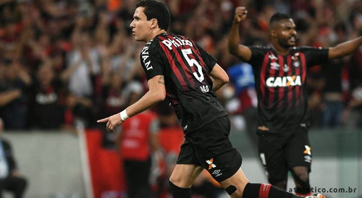  Athletico Paranaense sofreu, mas passou pelo Junior e faturou o inédito título da Sul-americana!