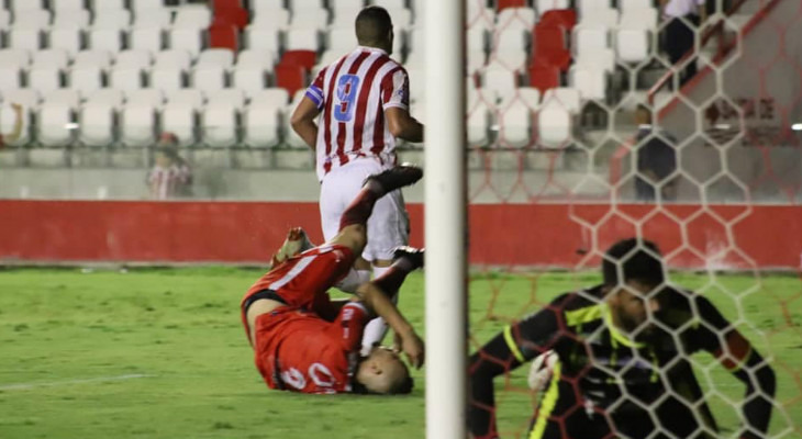  Náutico foi o primeiro clube a marcar de falta e já tem dois gols no quesito pela Série C!