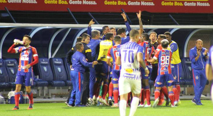  Bahia superou o Avaí em Florianópolis e garantiu presença no G6 do Brasileirão!
