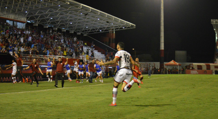  Atlético Goianiense voltou a vencer, se manteve no G4 e chegou a sete jogos sem derrota na Série B!