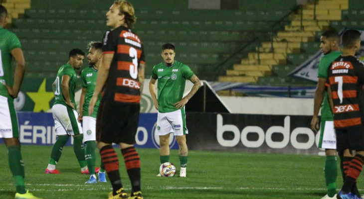  Guarani não conseguiu segurar o placar e tropeçou pela 4ª vez seguida na Série B!