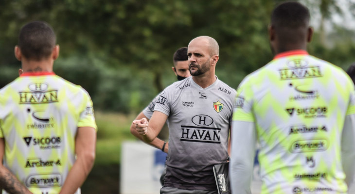  Jerson Testoni acredita no Brusque mesmo com returno abaixo do esperado na Série C!