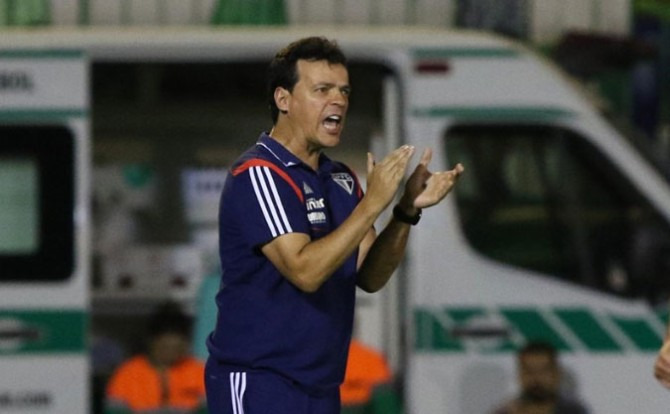  São Paulo, de Fernando Diniz, defenderá a liderança nesta quarta-feira no Brasileirão!