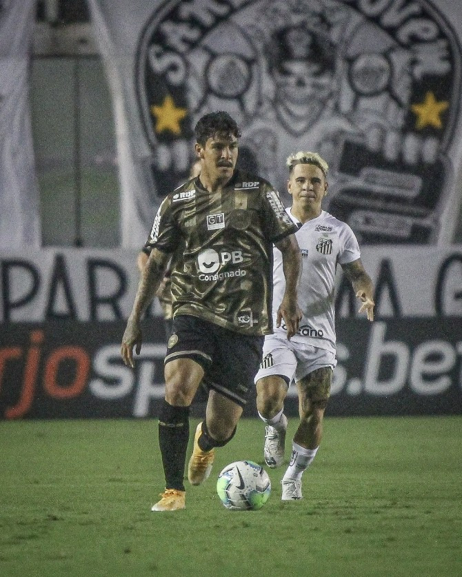 Presente pela 32ª vez na zona de rebaixamento, Coritiba foi degolado no Brasileirão!