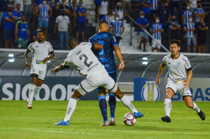 Botafogo foi derrotado pelo CSA e perdeu a invencibilidade e o 100% no returno da Série B!