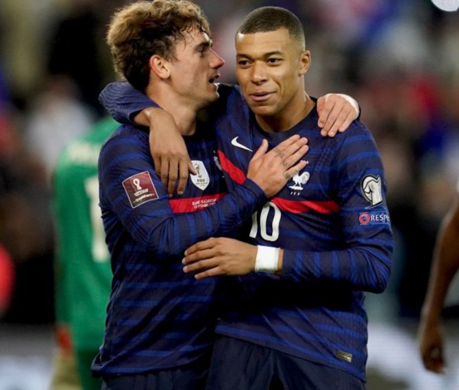  França se classificou para a Copa do Mundo com uma rodada de antecedência!