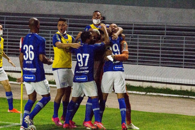  Avaí garantiu seu 5º acesso ao longo da Série B de pontos corridos!
