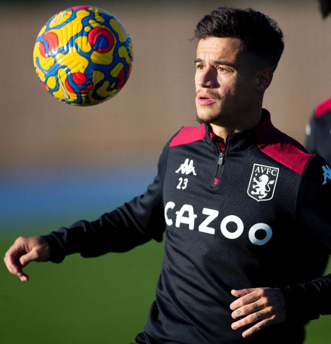  Atrás do bom futebol, Coutinho reencontra Gerrard para tentar voltar a destacar na Premier League!