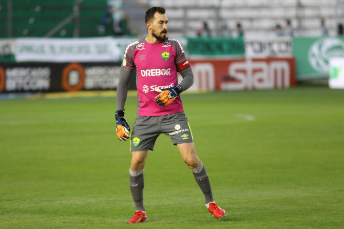  Walter, ex-Corinthians, é o atual goleiro do Cuiabá!