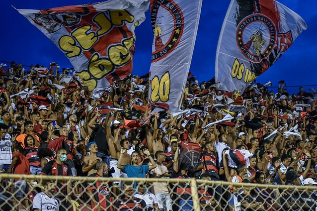  Torcida do Vitória está apoiando o clube