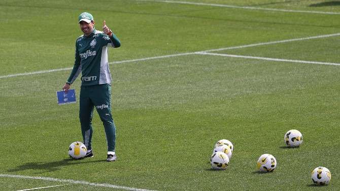  Abel Ferreira comanda o líder do Brasileirão que não perdeu fora
