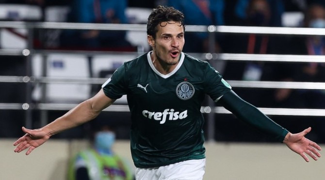  Raphael Veiga, meia do Palmeiras, é um dos melhores batedores de pênaltis do futebol brasileiro!