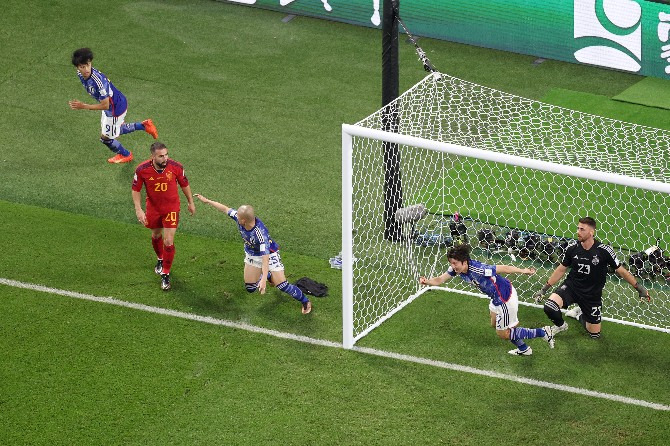  Japão venceu campeãs mundiais e se garantiu na liderança do Grupo E na Copa do Mundo!