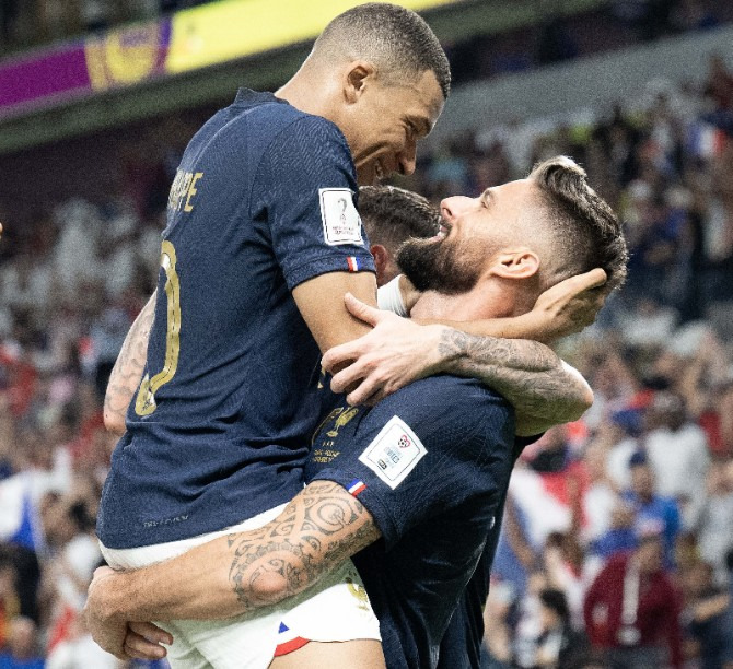  Mbappé é o artilheiro da Copa do Mundo de 2022 com cinco gols marcados!