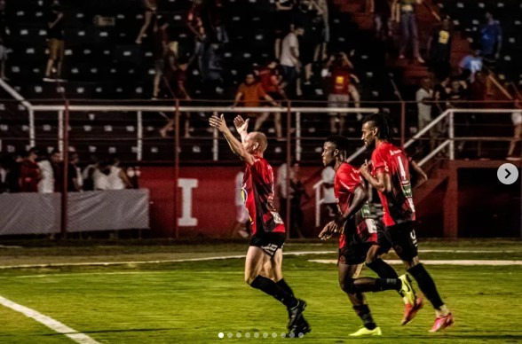  Pouso Alegre garantiu o inédito acesso na Série D, mas é um dos clubes sem título estadual!