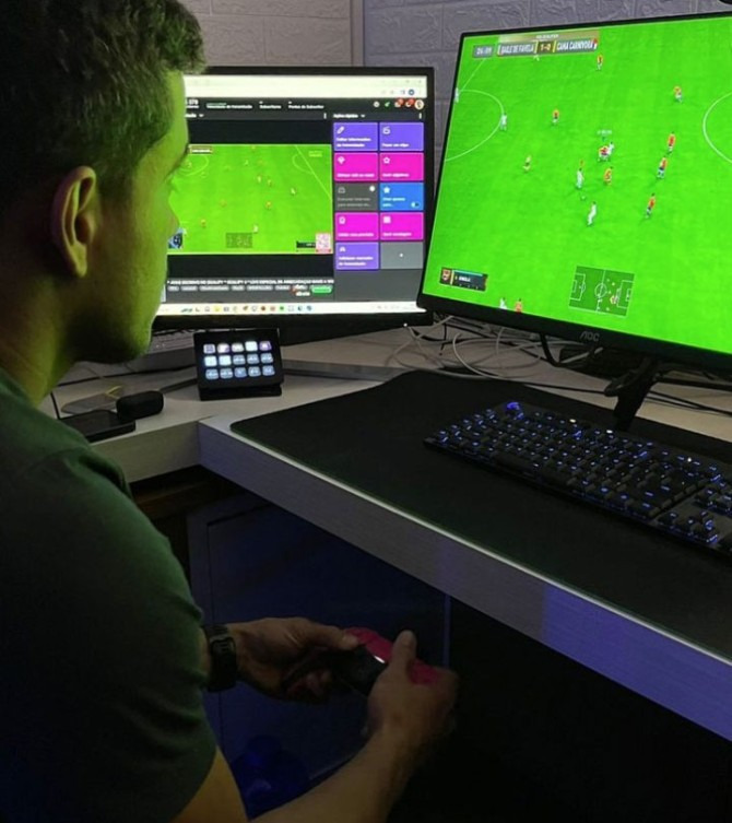  Wendell Lira pendurou as chuteiras para se dedicar ao esporte virtual!