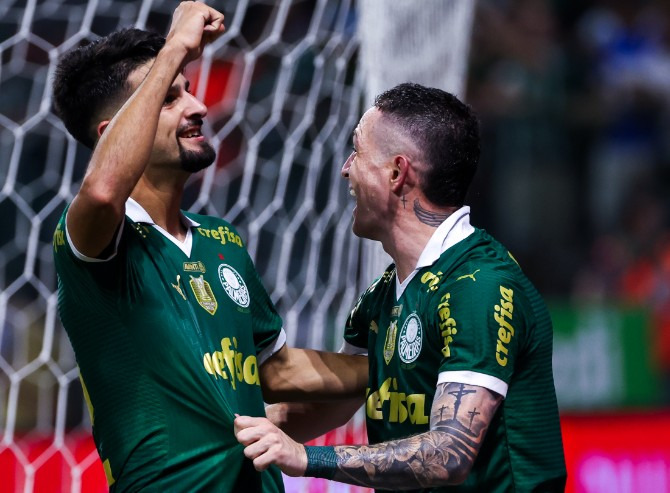  Como visitante, Palmeiras não perde do São Paulo pelo Brasileirão há seis jogos!