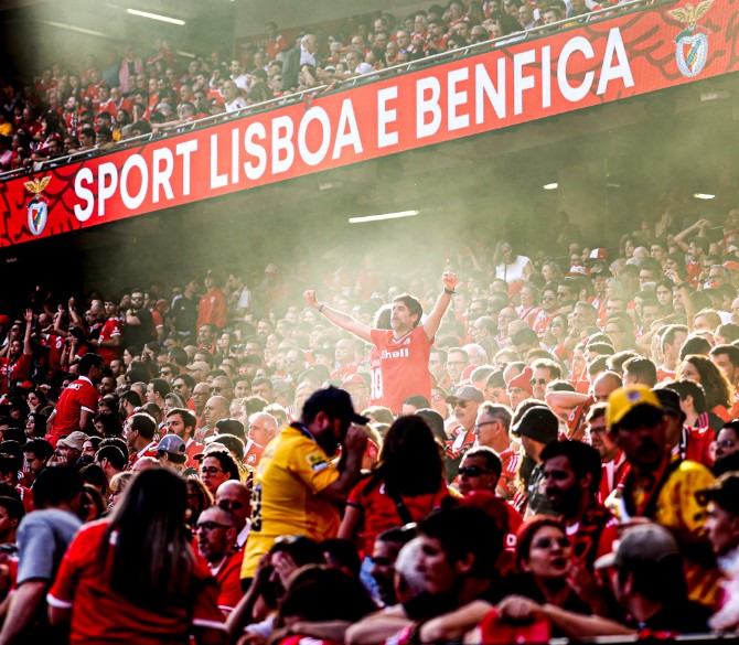  Benfica é o time de Portugal que mais têm sócios, com 300 mil torcedores!