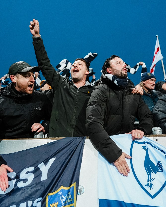  Festa da torcida e fim do jejum de 41 anos sem conquistar a UEFA Europa League!