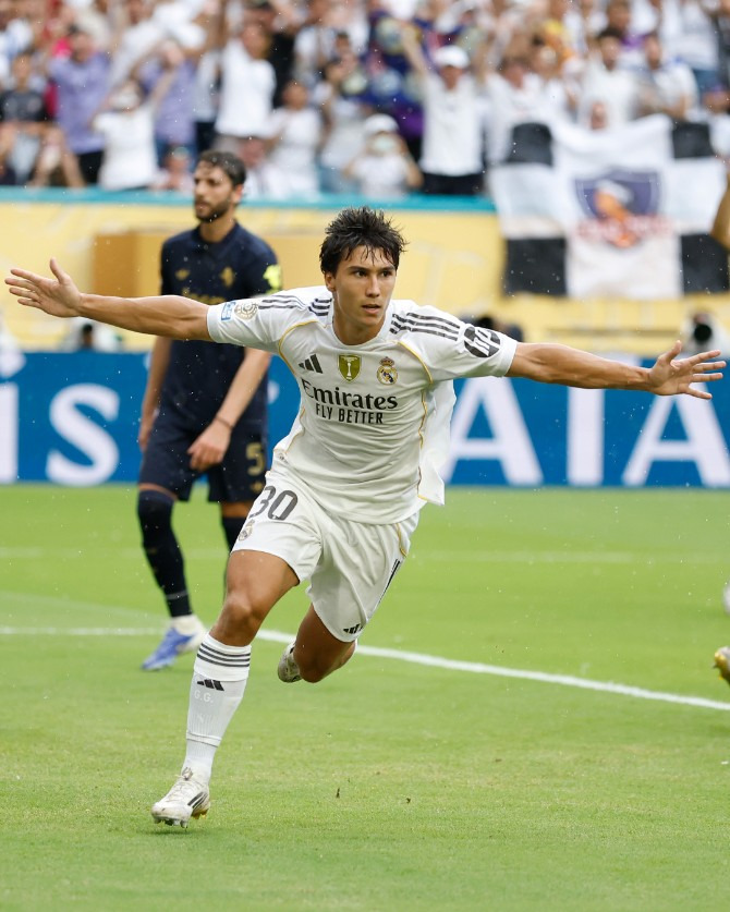  Maior campeão mundial, Real Madrid está confirmado nas quartas de final!
