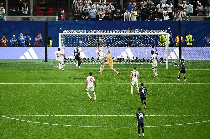  Argentina virou sobre a Inglaterra e pegará a Espanha na final da Copa 2026!